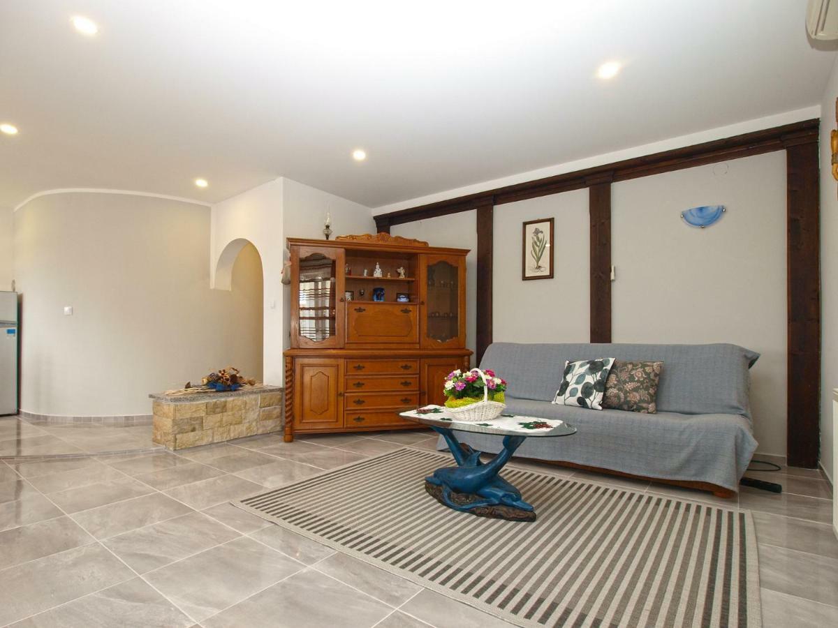 Apartments Dragica 1251 Fažana Esterno foto